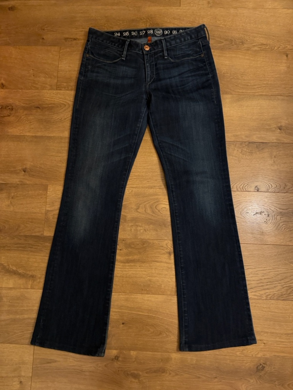 Earnest Sewn Women's Dark Blue Straight-Leg Jeans